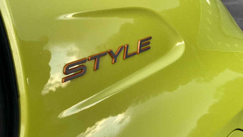 Peugeot 208 1.2 PureTech 100 Style 5dr Petrol Hatchback